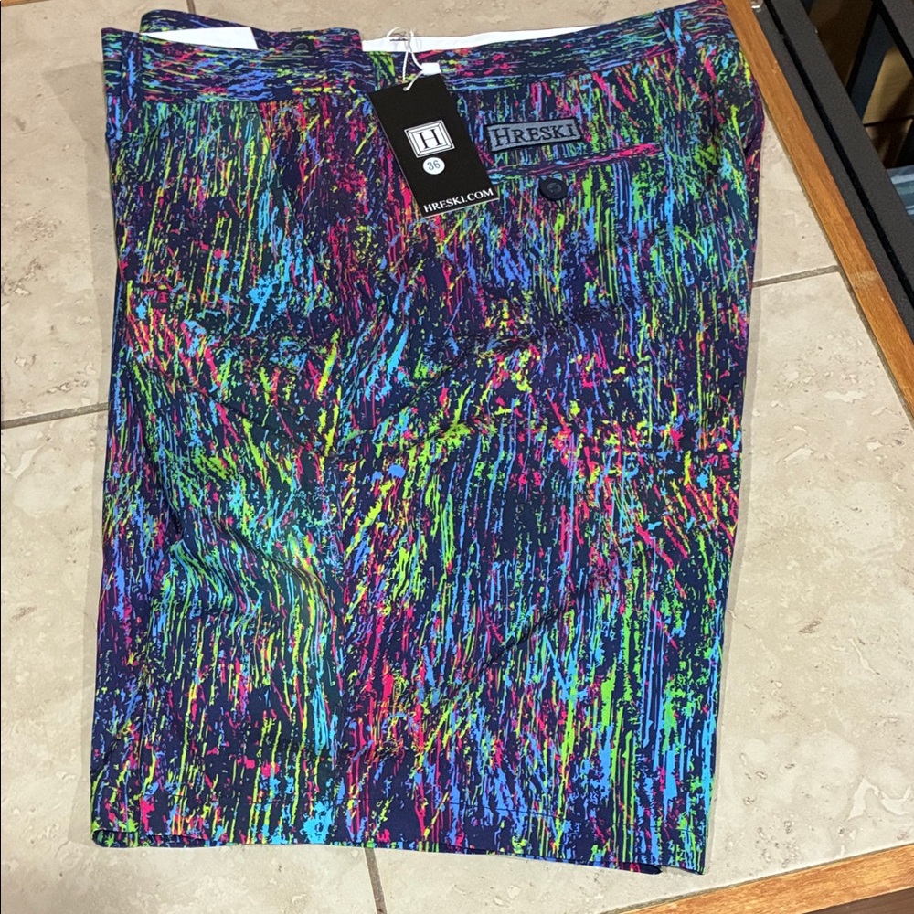 Hreski Multicolor Abstract Print Flat Front Men’s Shorts